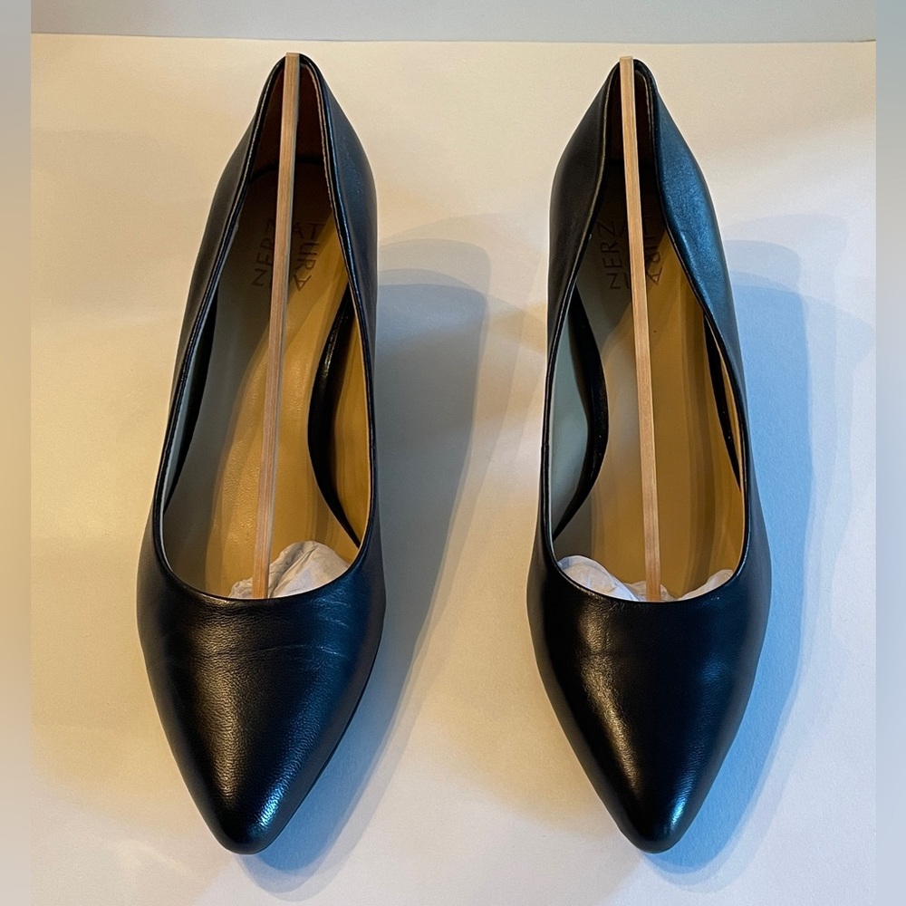 Naturalizer Black Pointed-Toe Block Heel Pumps